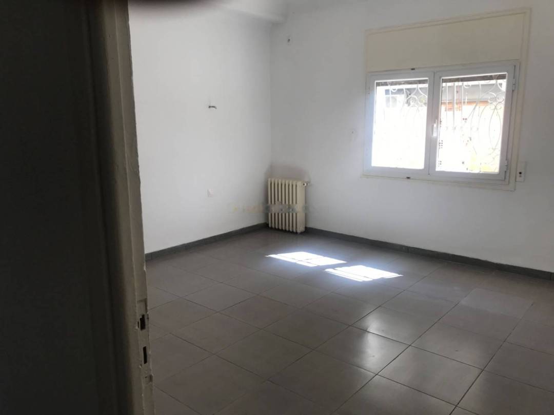 Location Appartement F2 Hydra