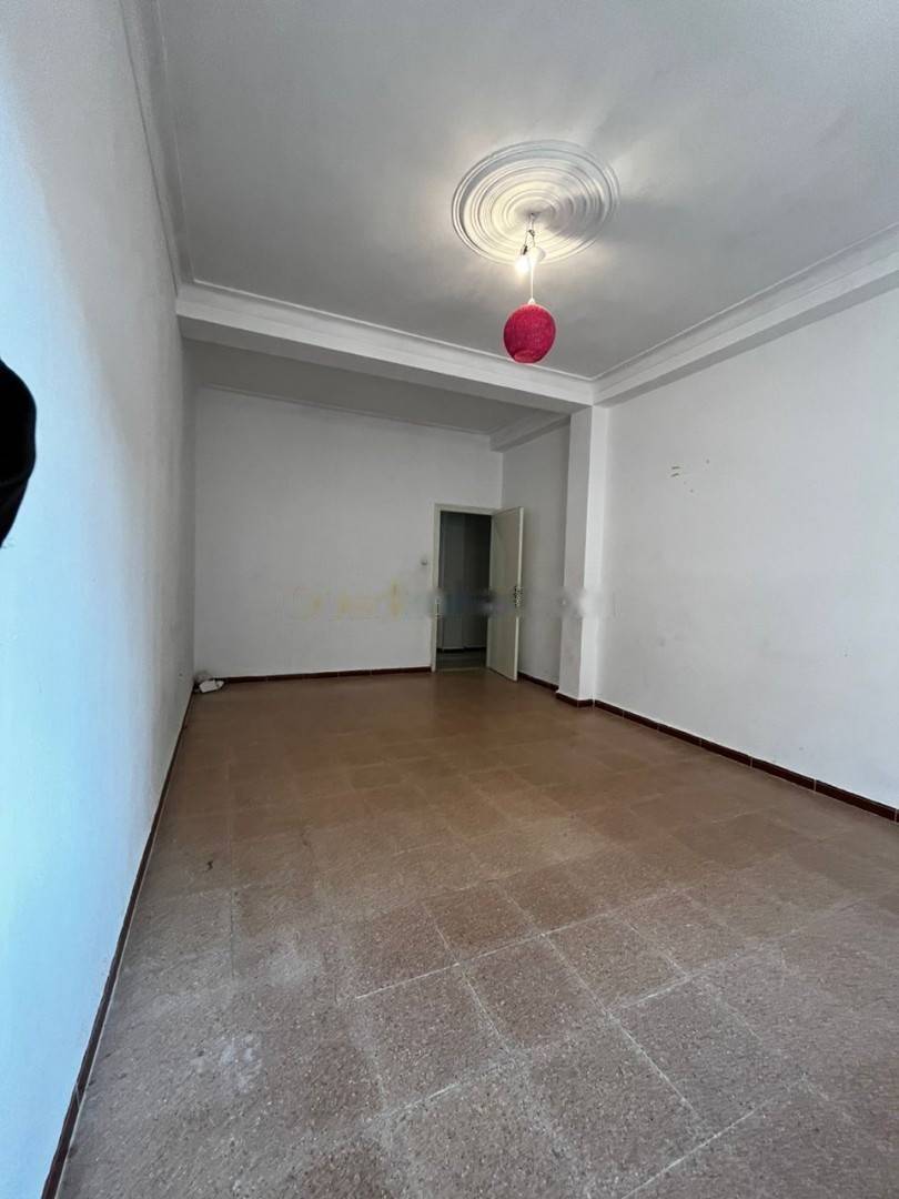 Location Appartement F3 Birkhadem