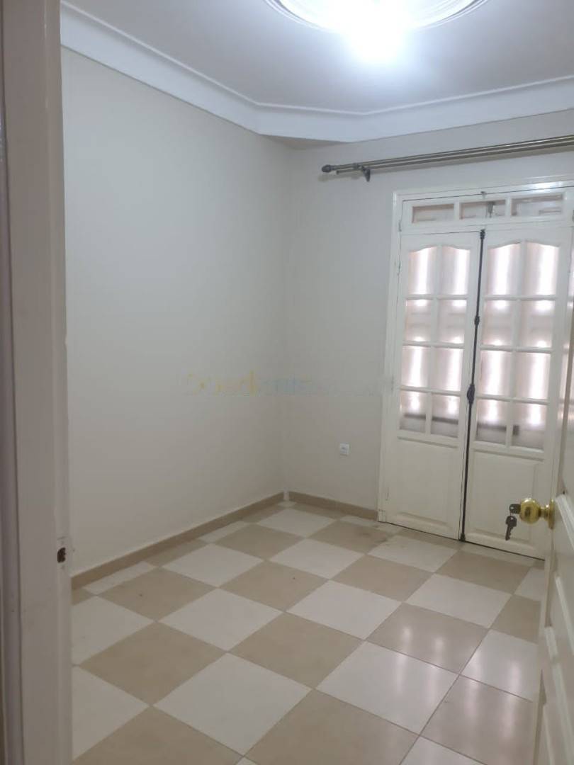 Location Appartement F4 Bordj El Bahri