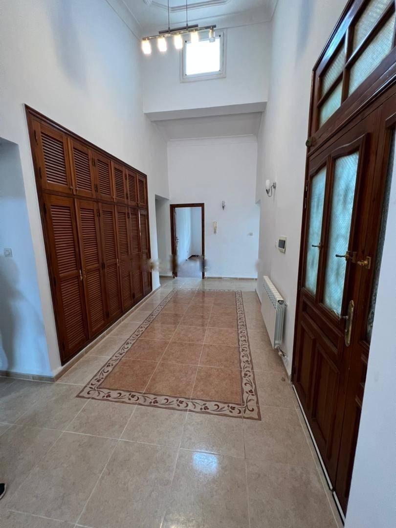 Location Appartement F4 Dely Ibrahim