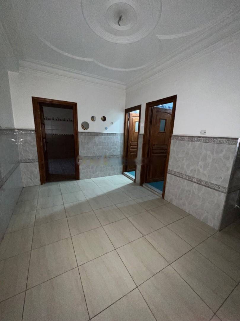 Location niveau de villa f4 saoula 5