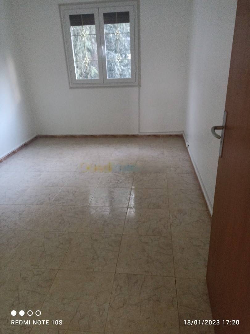 Location Appartement F4 Dely Ibrahim