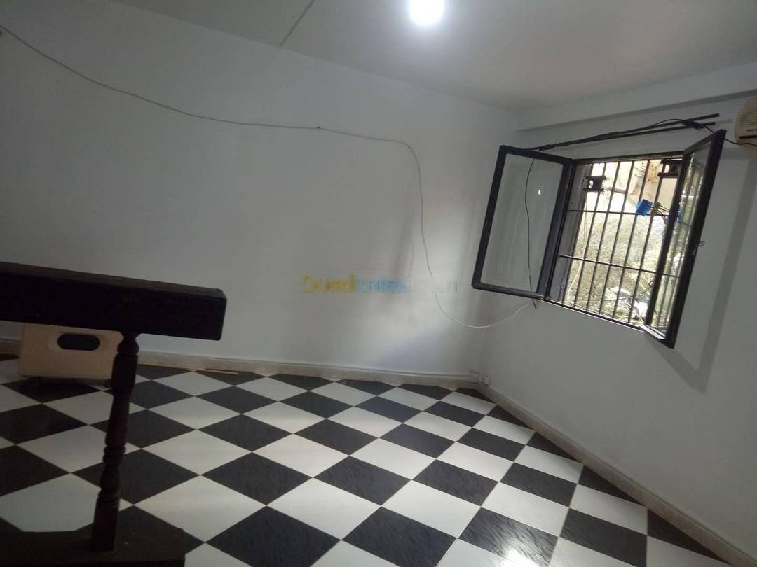 Location Appartement F4 Dely Ibrahim