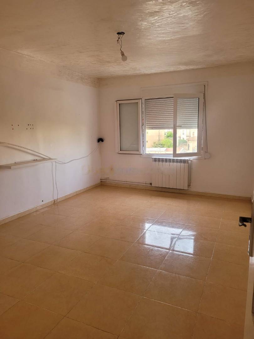 Location Appartement F3 Birkhadem