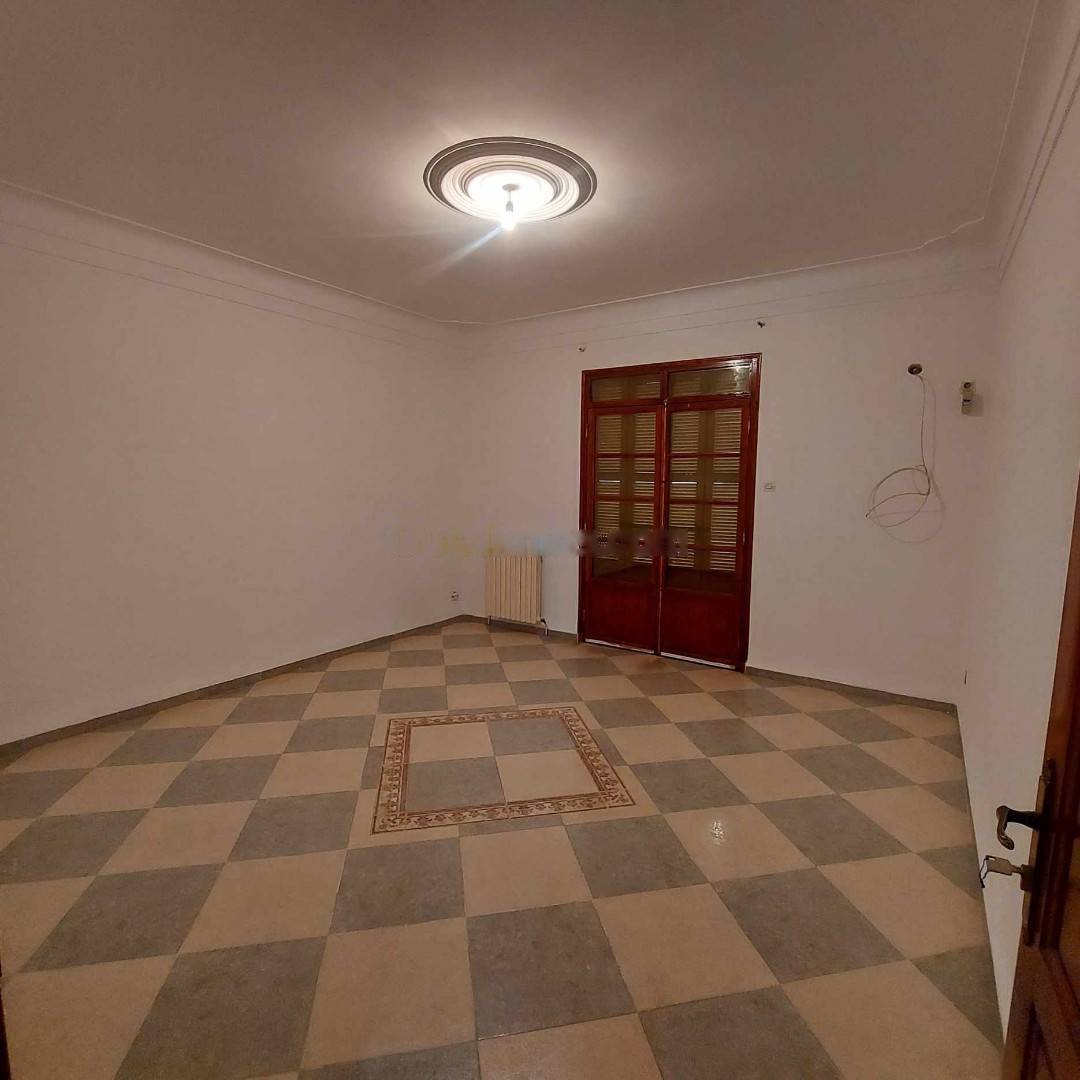 Location Niveau de villa F4 Cheraga