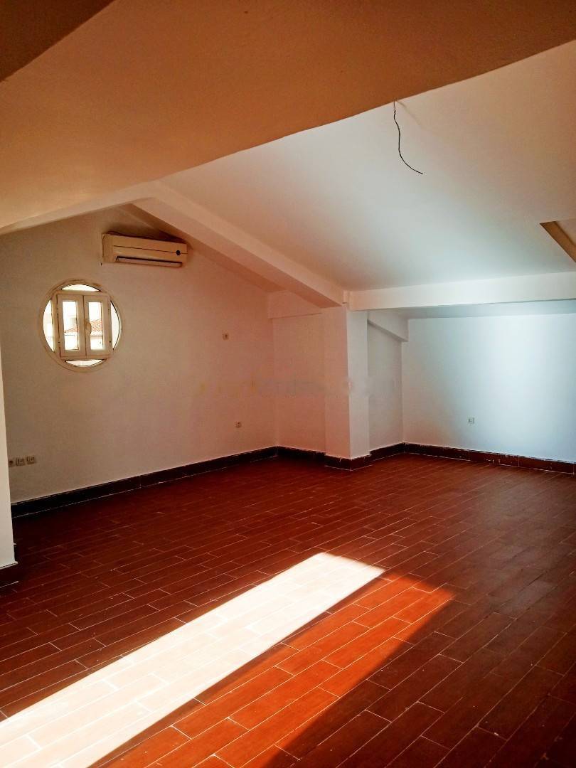 Location Appartement F4 Birkhadem