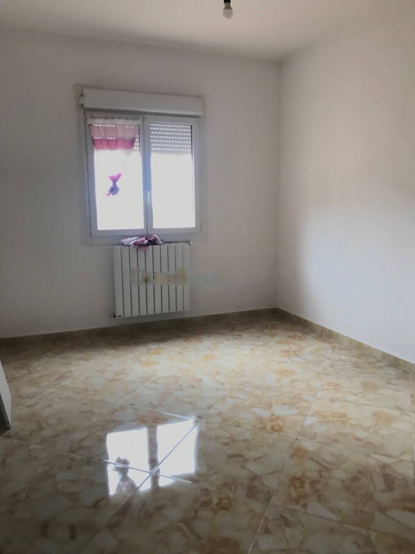 Location Appartement F4 Staoueli