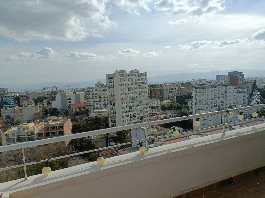 Location Appartement F4 El Mouradia