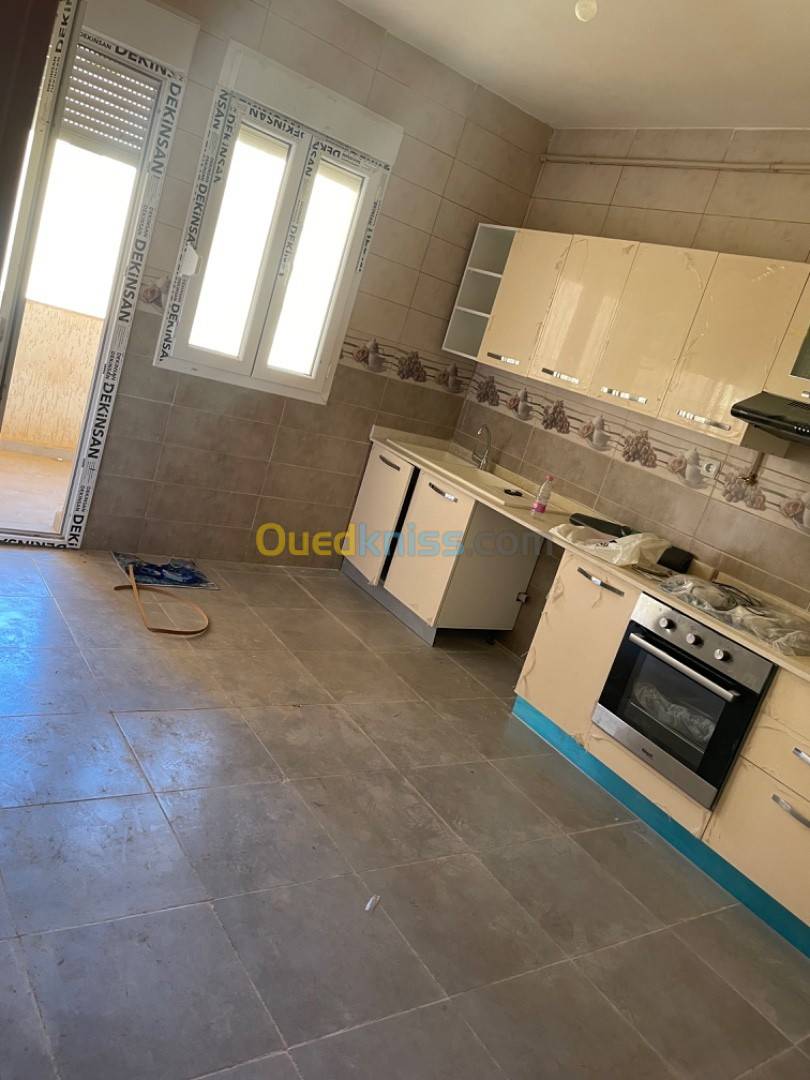 Location Appartement F4 Staoueli