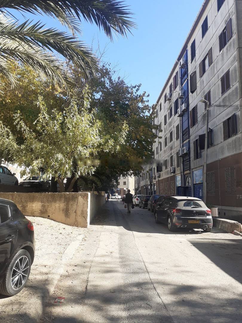 Location Local F8 Dely Ibrahim