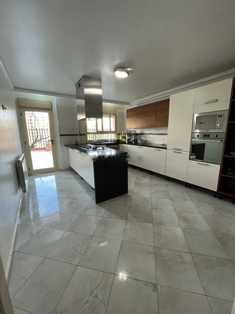 Location Appartement F6 Hydra