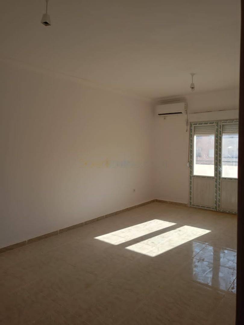 Location Appartement F5 Zeralda