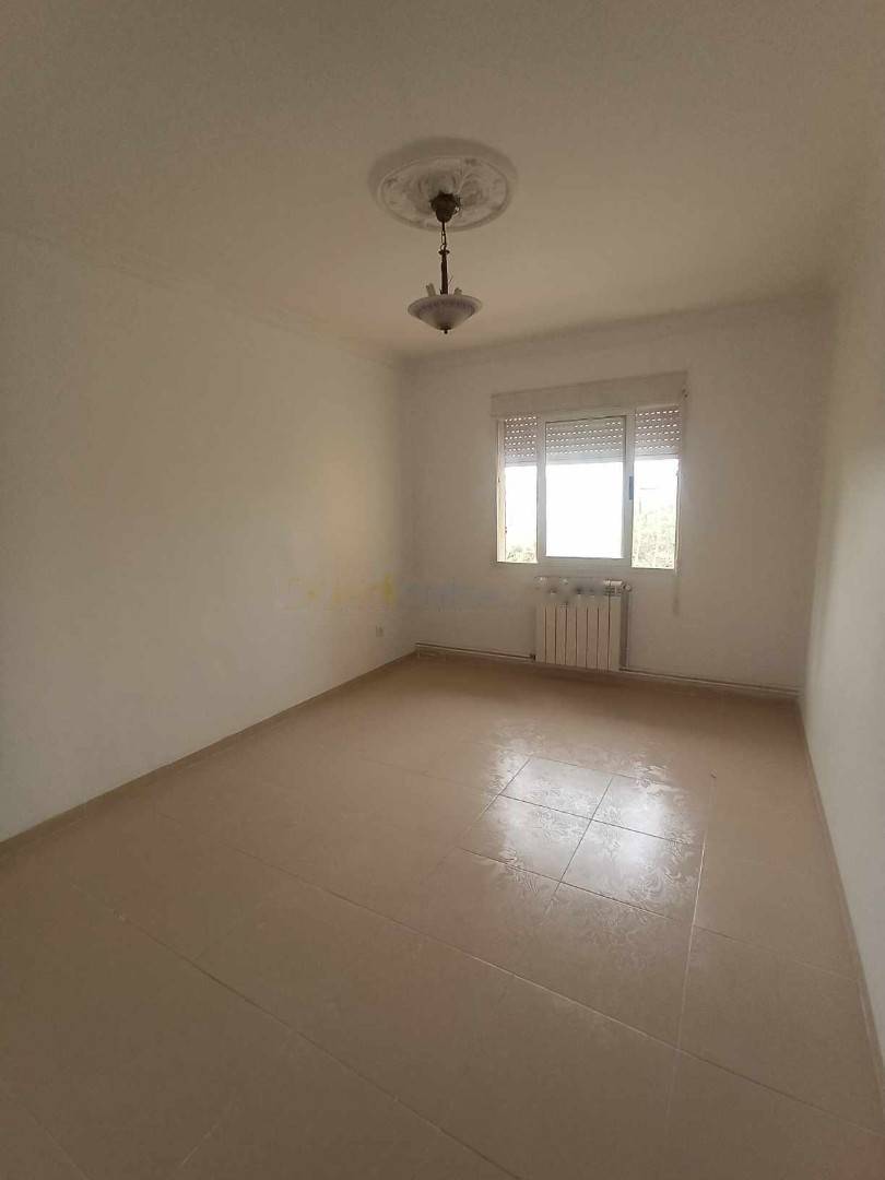 Location Appartement F5 Saoula