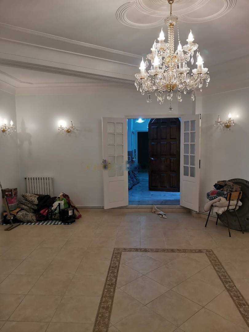 Location Niveau de villa F4 Birkhadem