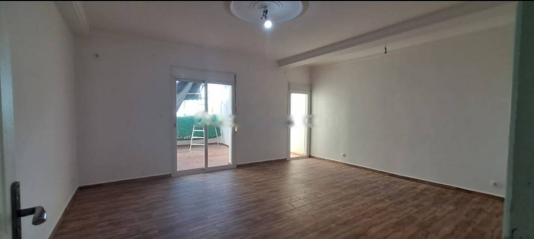 Location Appartement F5 El Achour