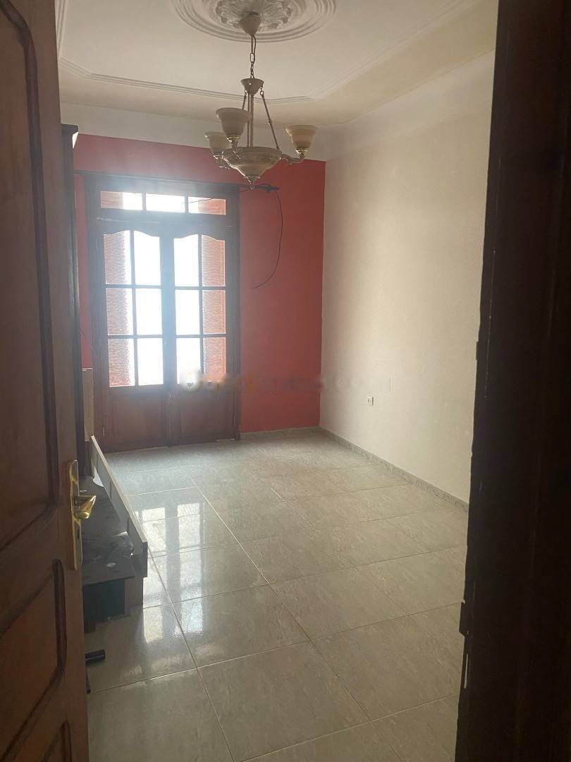 Location Niveau de villa F4 Baba Hassen