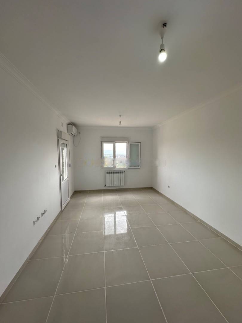 Location Appartement F4 Kouba