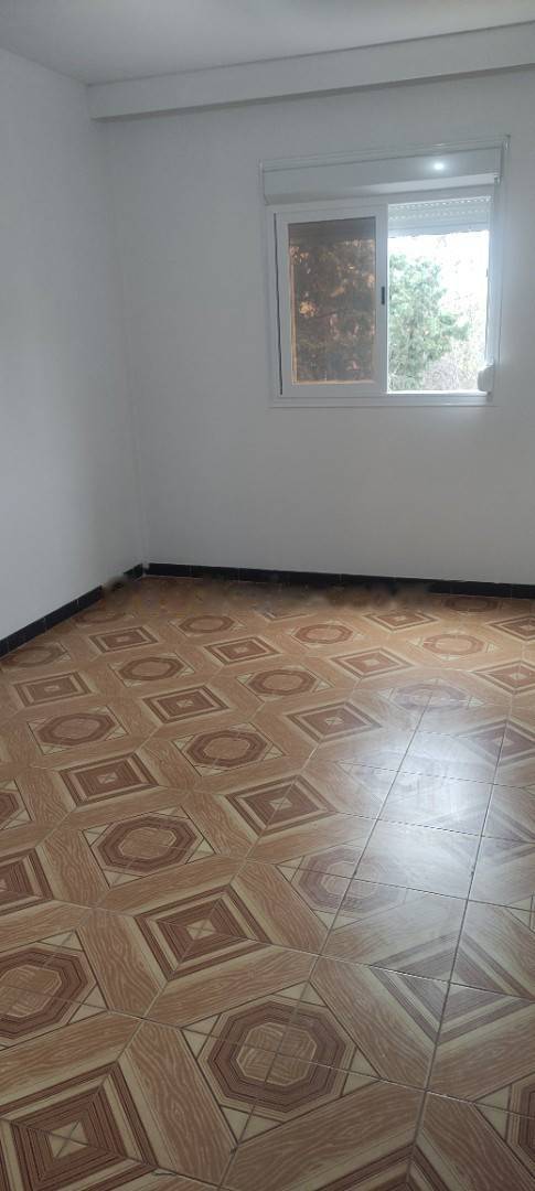 Location Appartement F4 Dely Ibrahim