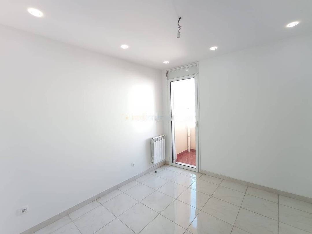 Location Appartement F4 Bab Ezzouar