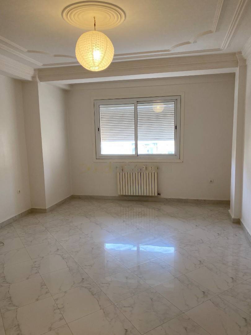 Location Appartement F4 El Achour