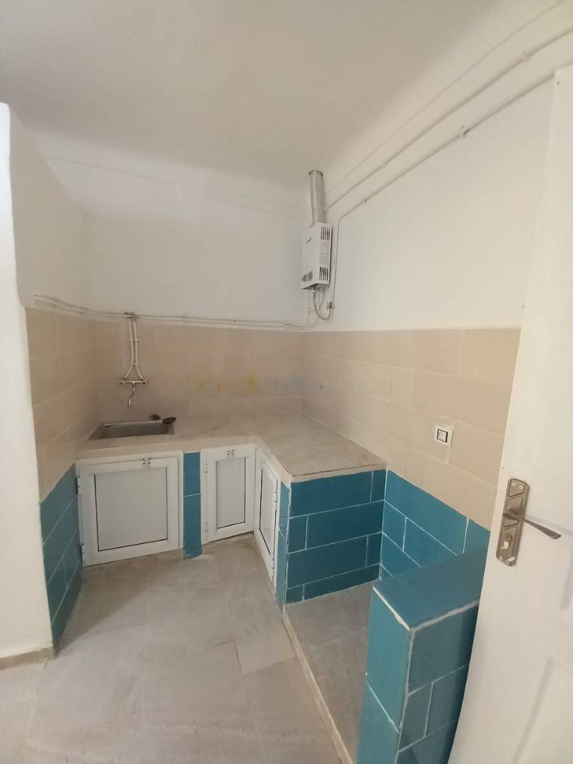 Location Niveau de villa F1 Bordj El Bahri