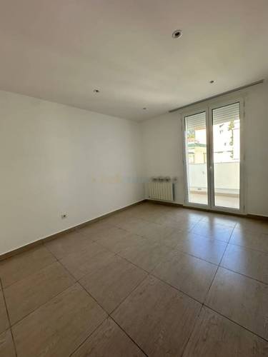 Location Appartement F4 Hydra