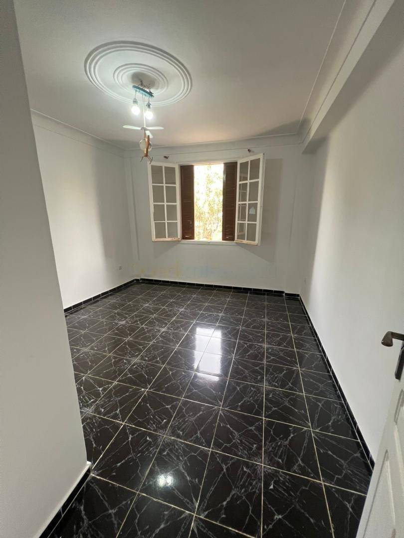 Location Appartement F4 Zeralda