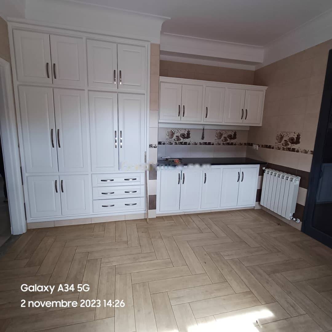 Location Niveau de villa F4 Birkhadem