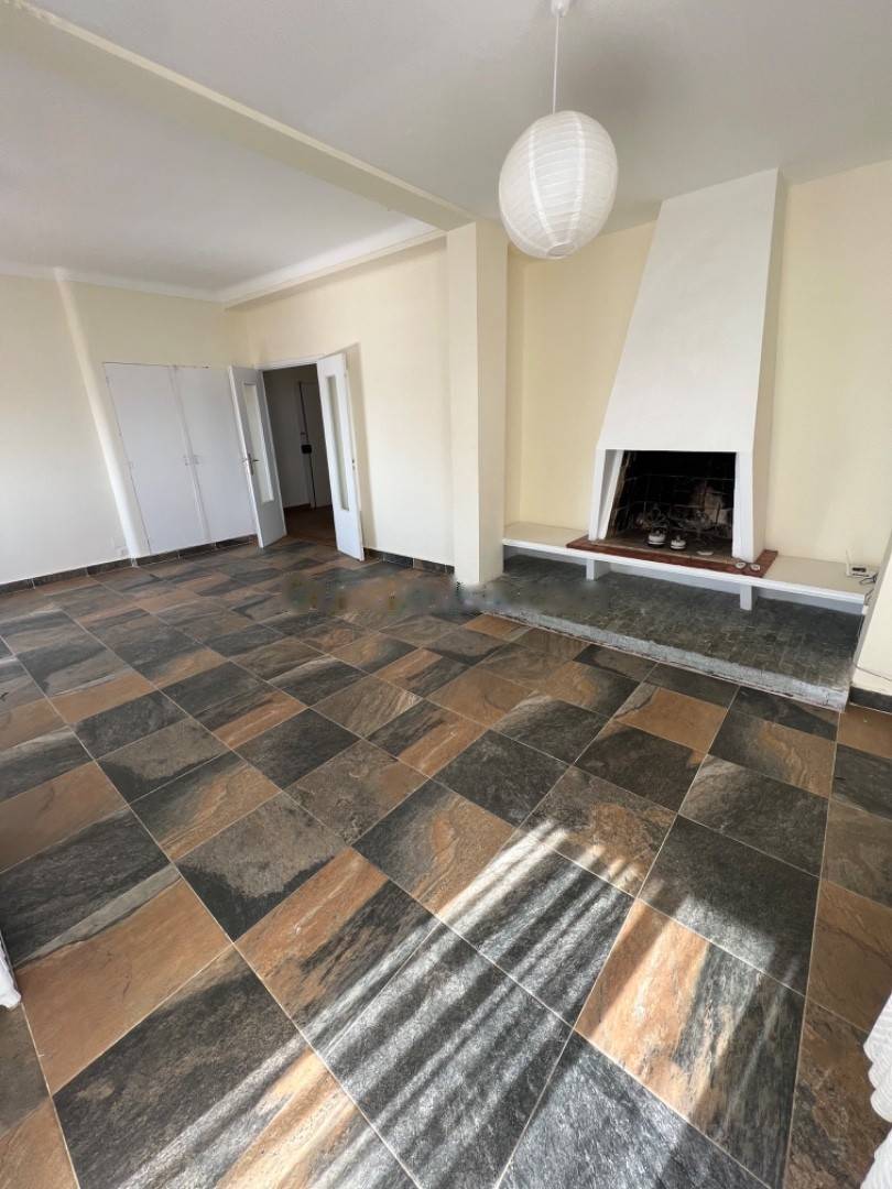 Location Appartement F4 El Mouradia