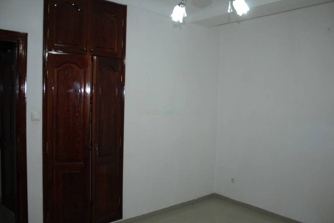 Location Appartement F7 Hydra