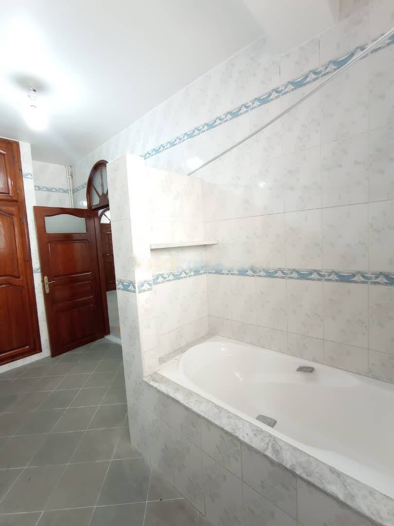 Location Appartement F5 Dar El Beida