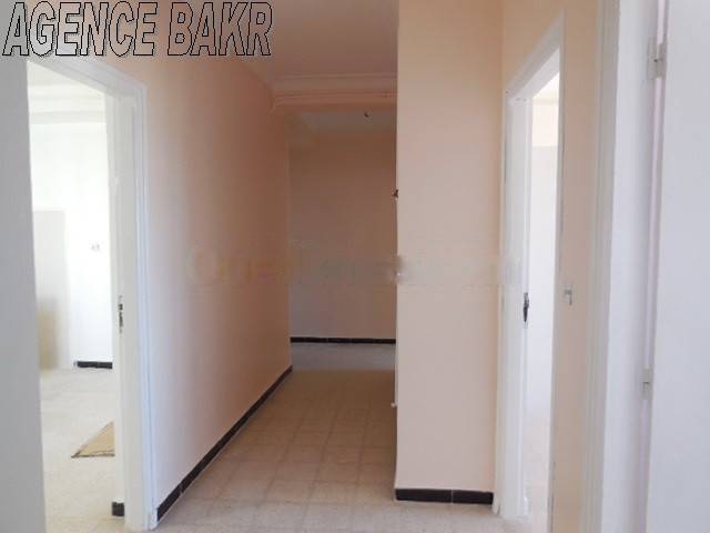 Location Appartement F3 Bab Ezzouar