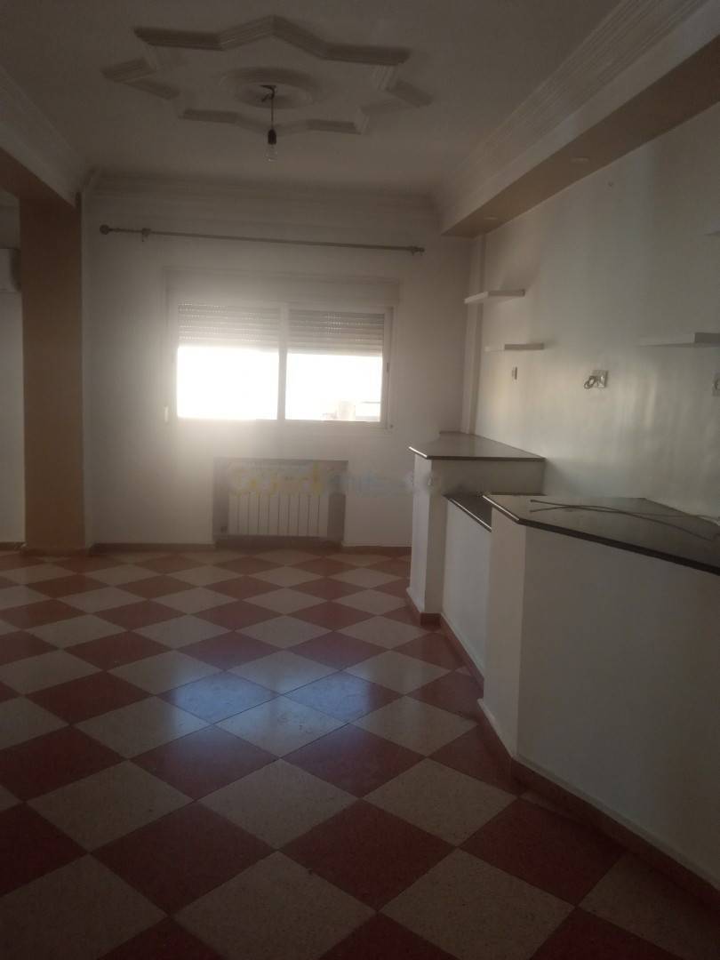 Location Appartement F4 Bab Ezzouar