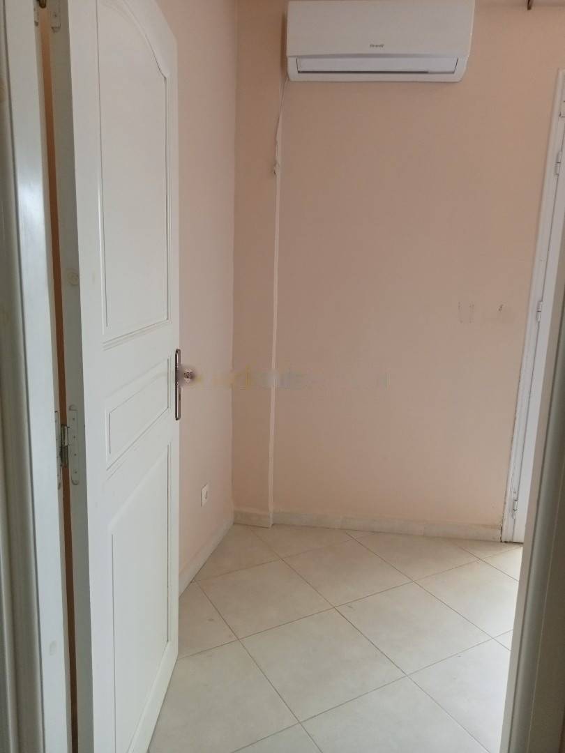 Location Appartement F3 Birkhadem