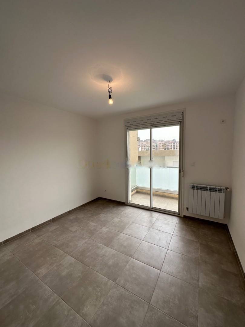 Location Appartement F4 Birkhadem