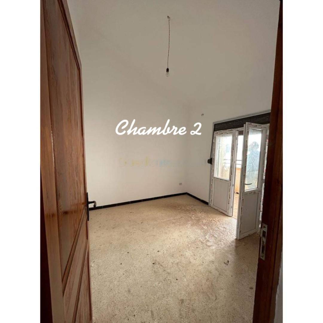 Location Appartement F4 Souidania