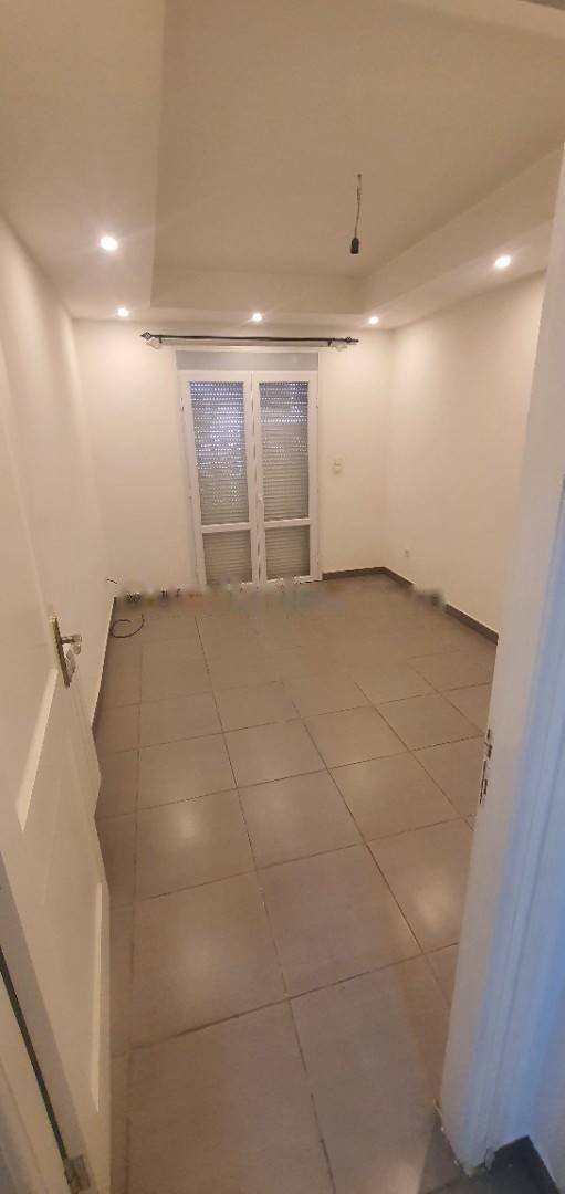 Location Appartement F4 El Magharia