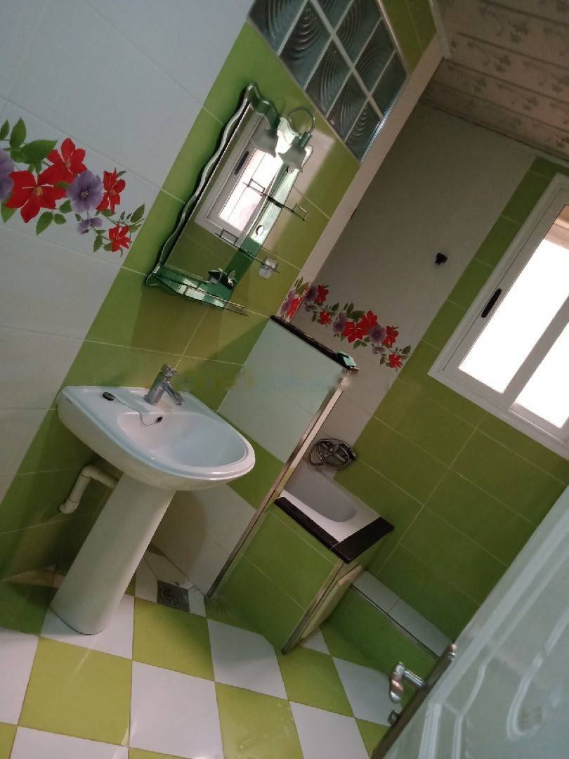 Location Niveau de villa F4 Bordj El Bahri