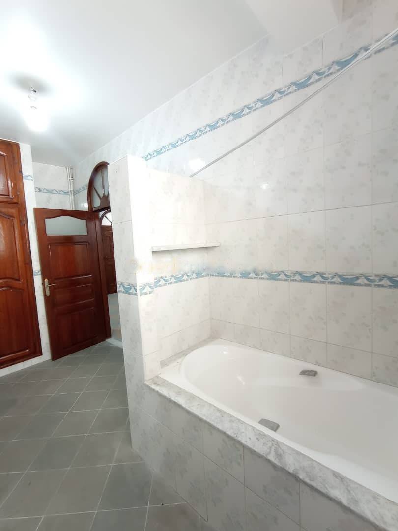 Location Appartement F5 Dar El Beida