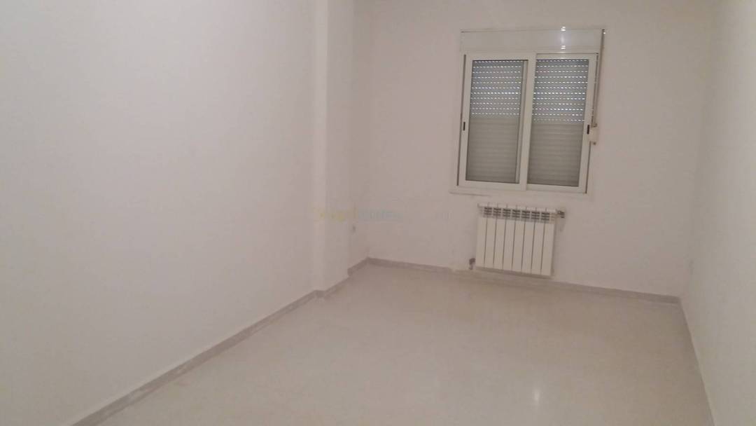 Location Appartement F4 Bouzareah