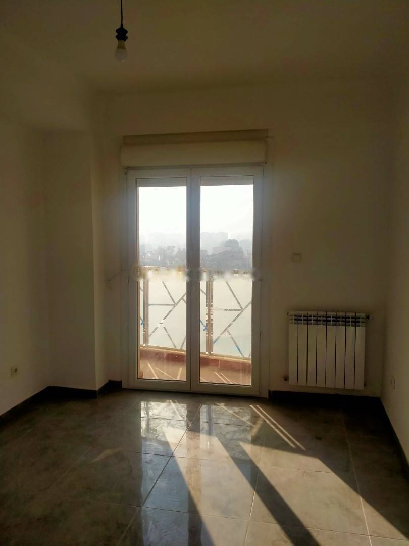 Location Appartement F4 Bab Ezzouar