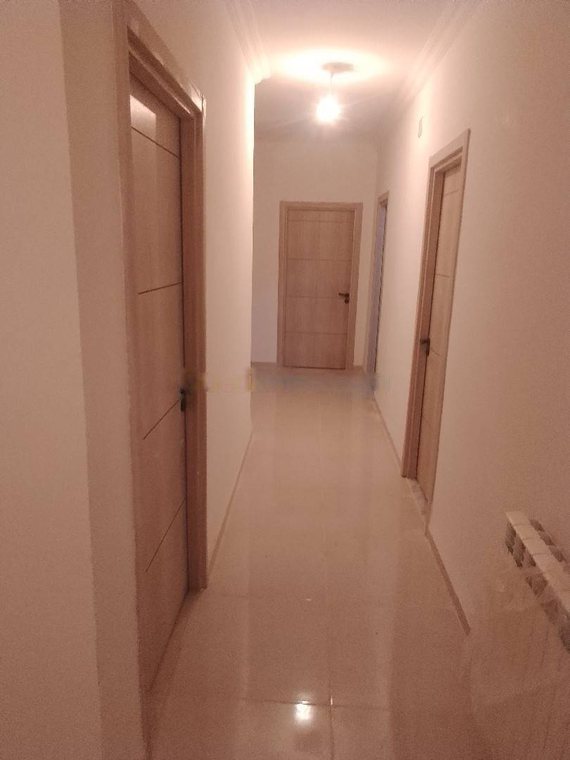 Location Appartement F5 Kouba