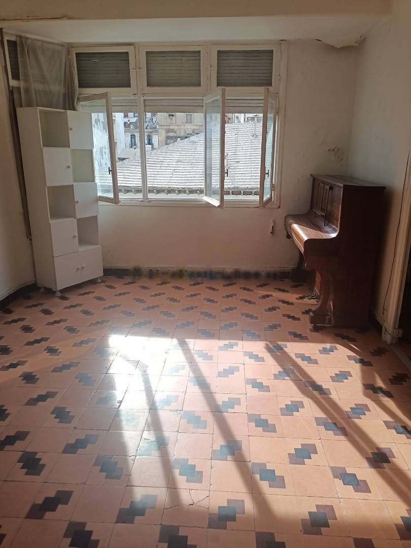 Location Appartement F5 Sidi M'Hamed