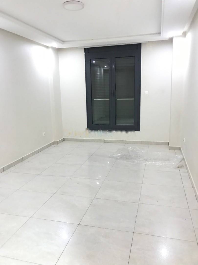 Location Appartement F4 El Achour