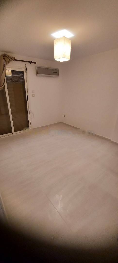 Location Appartement F3 Hydra