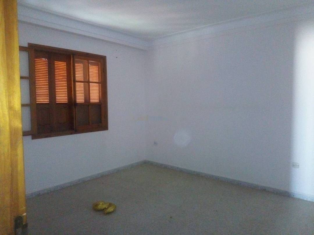 Location Niveau de villa F4 Souidania