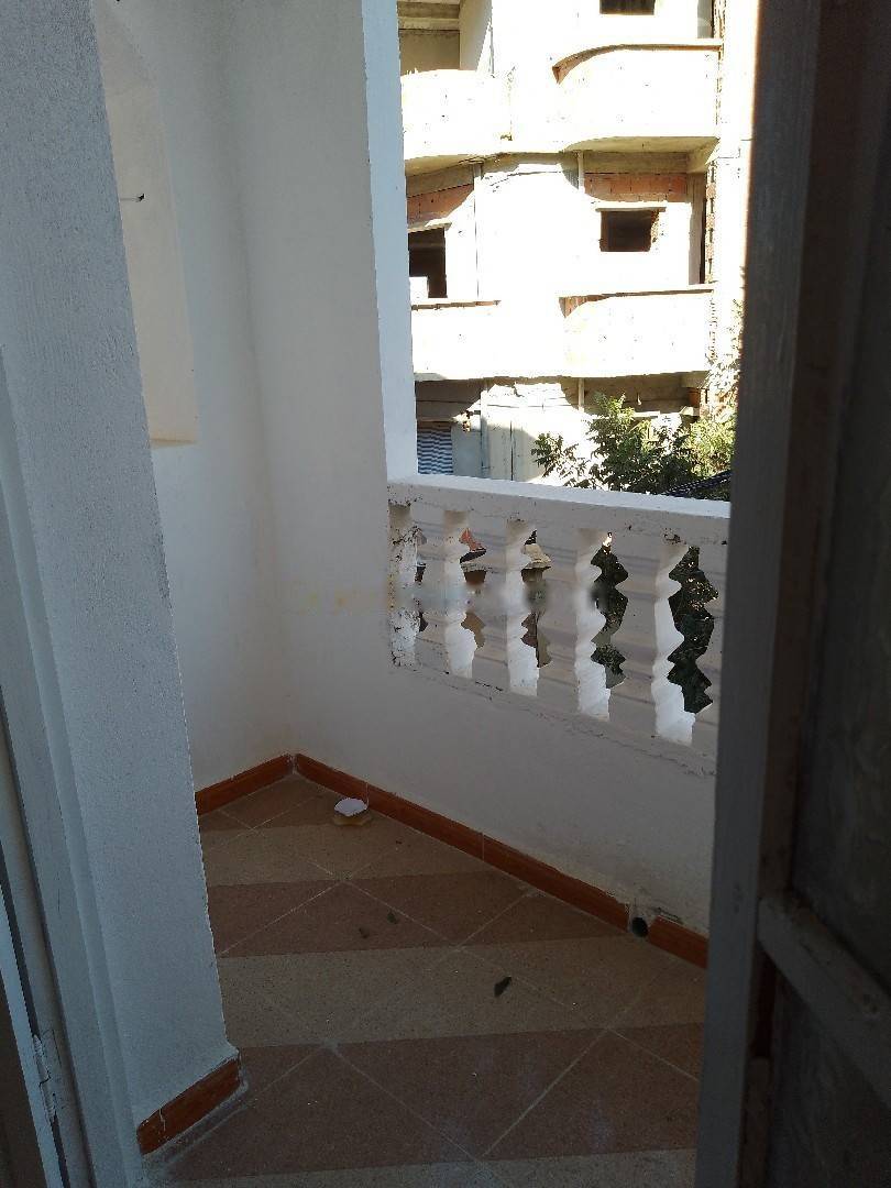 Location Niveau de villa F4 Djasr Kasentina