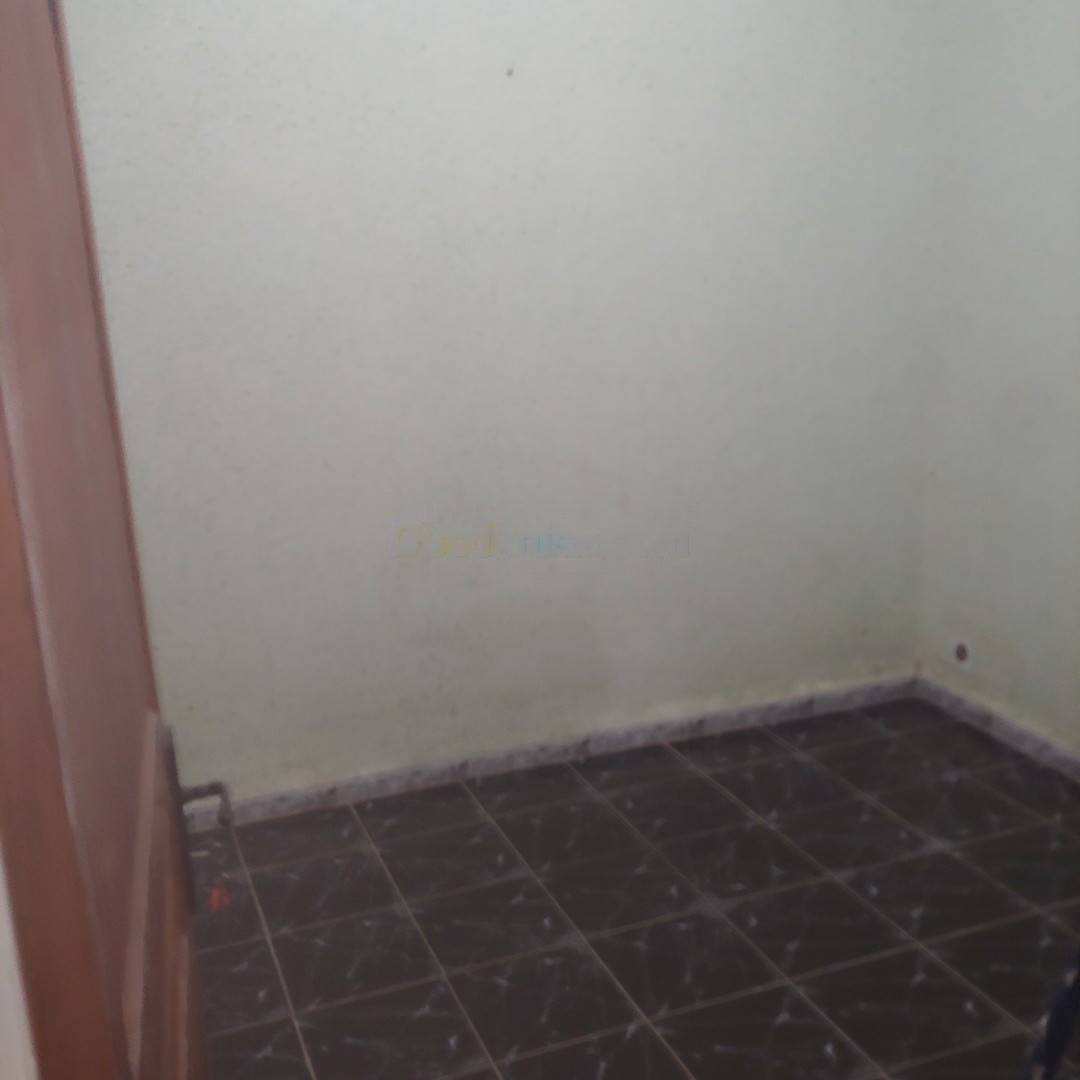 Location Appartement F4 Belouizdad