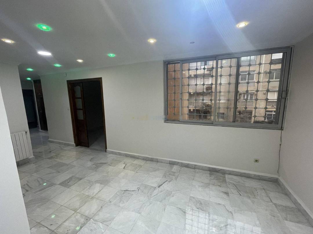 Location Appartement F4 Birkhadem