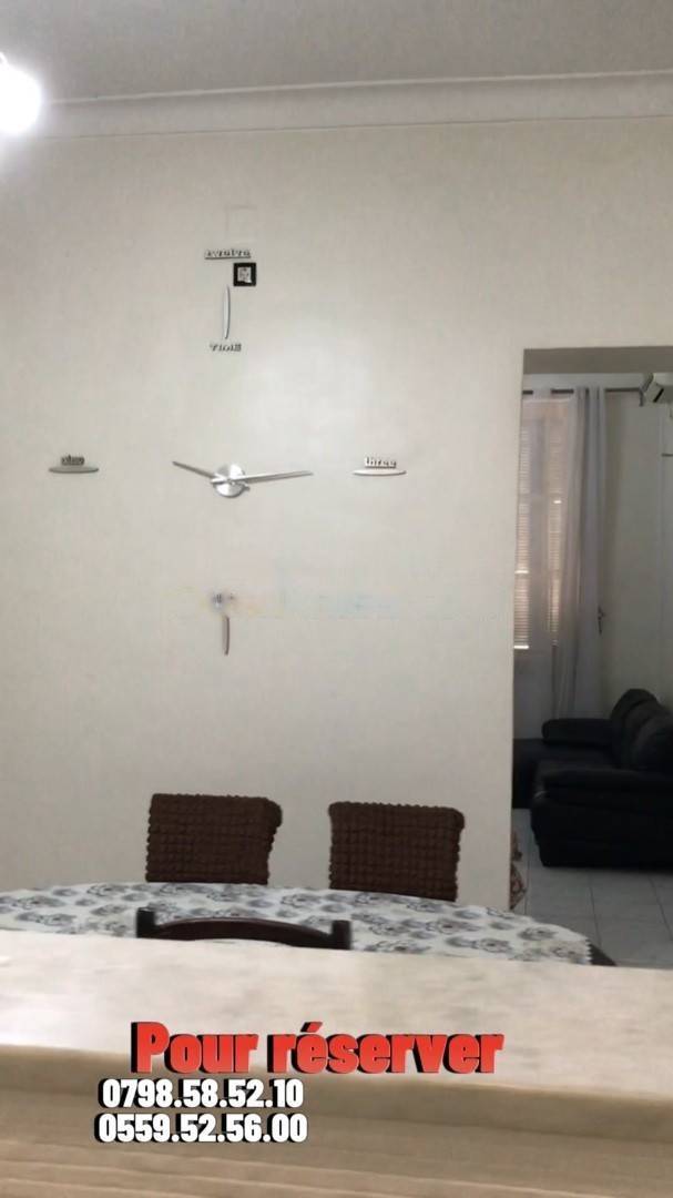 Location Appartement F4 El Mouradia